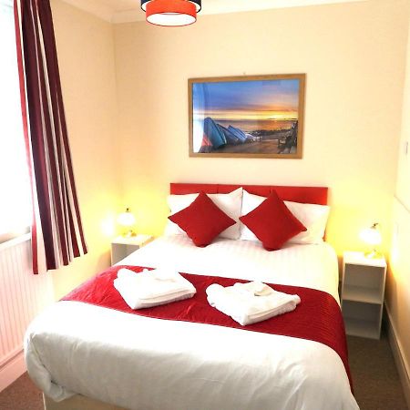 Pink Beach Guest House Shanklin Exteriör bild