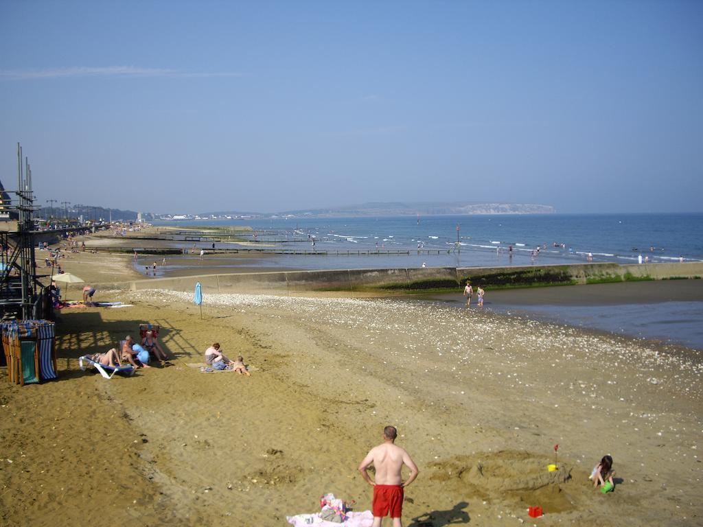 Pink Beach Guest House Shanklin Exteriör bild