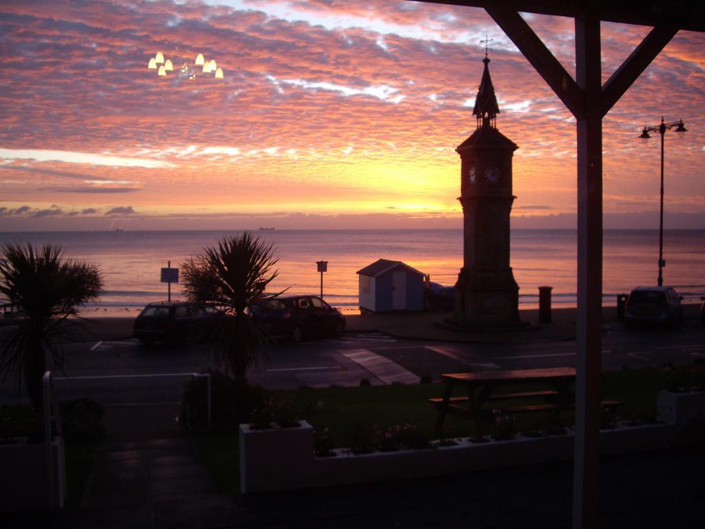 Pink Beach Guest House Shanklin Exteriör bild